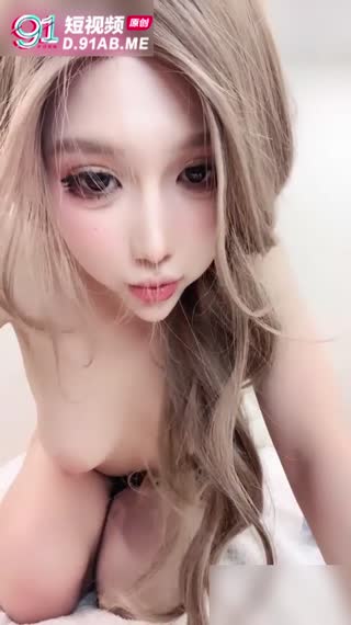 白虎女网红豆豆学妹直播自慰猛扣骚穴淫叫连连