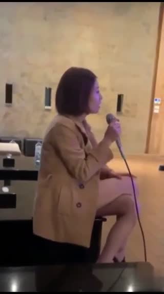 【网曝泄密】露脸才是王道！过生日请短发女同事唱K然后激情肉搏，没想到如此反差大量喷水对白刺激