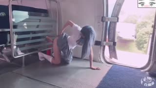 【独家首发】网红模特阿朱罕见仅有的真枪实弹3P肉搏