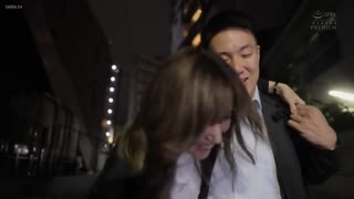 PRED-682对我的女老板敏感100倍。卡金的夜晚，他们一起吞下了春药，误以为它是解酒药！无论白天或黑夜，我总是像猴子一样发情，整个周末都在做爱……茱莉亚-JULIA