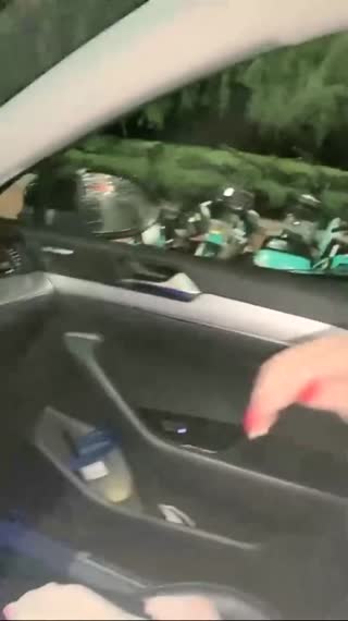 【户外车震自拍)最强美腿蜜臀尤物