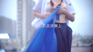 软软趴在床单上-jk制服天台露出篇