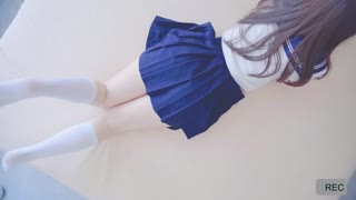 美胸JK帮爸爸手淫不满足，又被干到中出内射，淫语不断