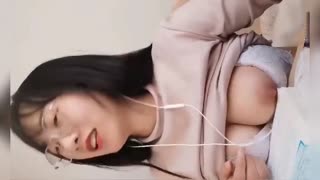 （良家爆乳老师）学校直播揉奶子看点满满