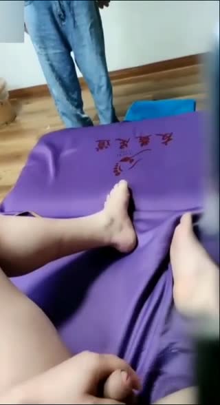 【抓奸现场淫乱3p】媳妇足疗店抓奸被老公要求3p太变态