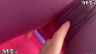 网红NicoLove-穿着瑜伽紧身裤的妮可被教练潜规则【主页更精彩点点关注，不迷路】