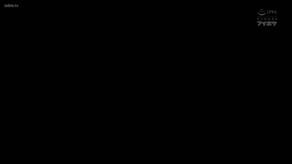 IPZZ-353 凯伦枫，一个放荡的护士，用厚重的吻和全身口红舔啊舔来诱惑射精，有著稀松的生唾沫和长长的舌头。-枫可怜(田中柠檬)