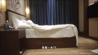 【探花约炮】约了一个18岁刚下海的纹身师 大长腿床上骚得不行 妹子被操得一直喊小腹痛