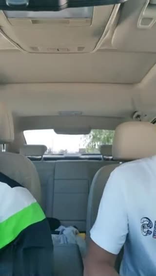 【烂尾楼里的尖叫声】全程露脸熟女司机跟小伙激情户外 口交大鸡巴真敞亮让小哥后入揉奶子爆草 抱起来抽插
