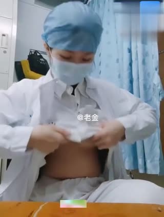 【极品乱伦】真实云南某医院小护士勾引亲弟弟乱伦,上班偷着肛交露出自摸回家勾引弟弟
