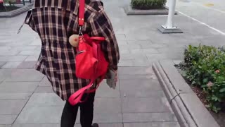 大神酒店约炮高三学生妹，身材不错还挺粉嫩的小淫娃一枚
