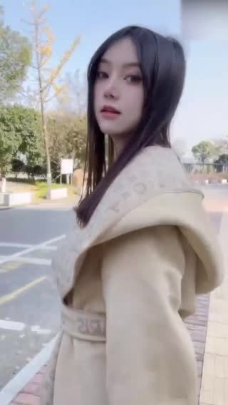 秀人网豆瓣酱户外露出车内被玩露点公共场合超刺激！