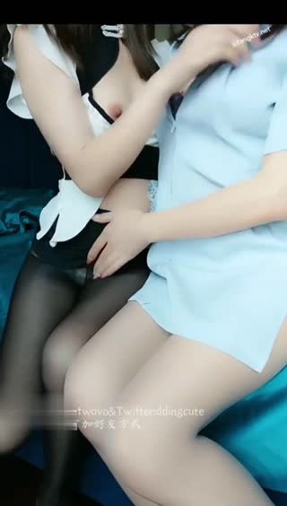 极品网红『娜美妖姬』首次流出与闺蜜一起双女互插！
