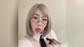 网红女神【米菲兔】淫荡剧情私拍出门倒垃圾被邻居尾随到家强奸